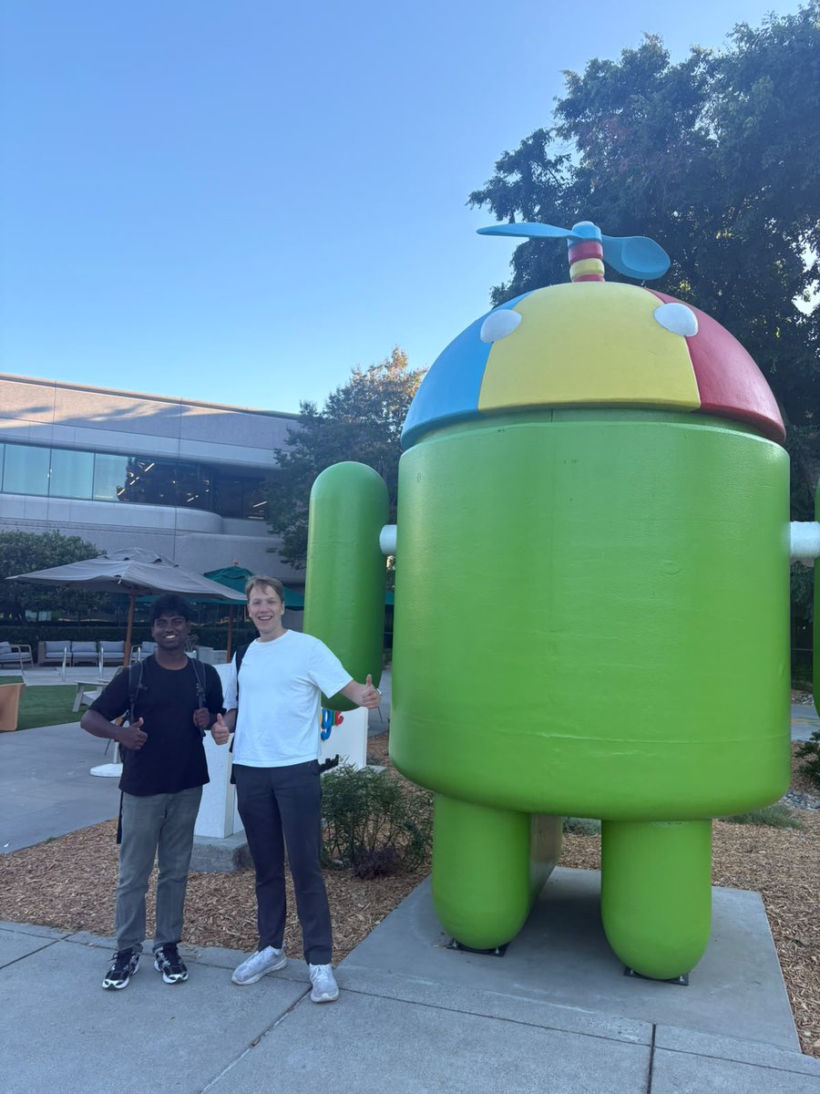 BenjaminBekken's tweet photo. Some of the most cracked founders in SF right now are building Orizon.

Lohith and Boris are cutting AI agent inference costs dramatically with a gateway that learns from production behavior.

If you're burning cash on inference, go talk to them!🔥 https://t.co/tMrQTOKjKp