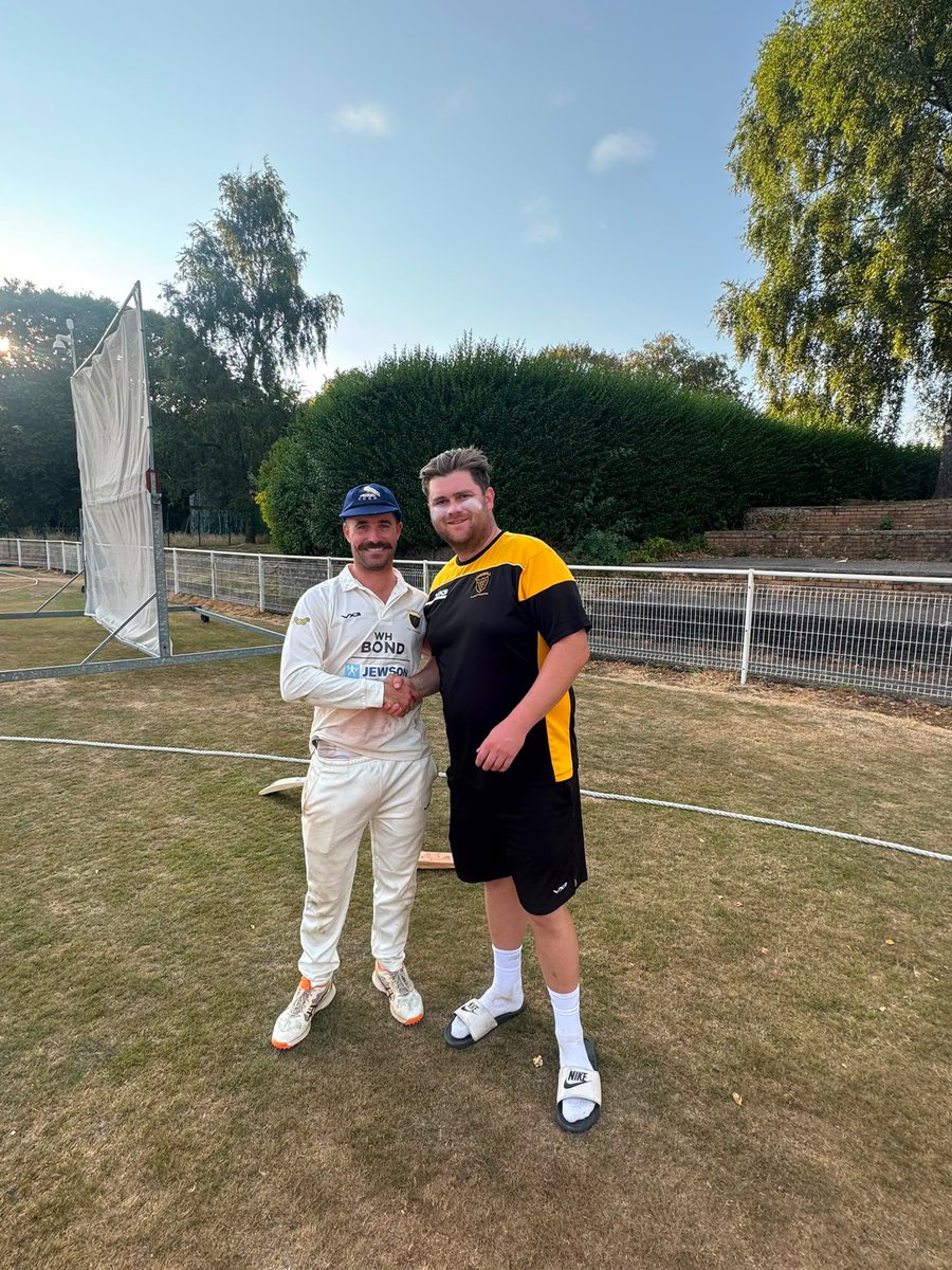 cornwallccc's tweet photo. We would like to wish a huge congratulations to Ellis Whiteford, who was presented his county cap this week by Captain Paul Smith. ππ€
#CornwallCCC @swsportsnews @tichyEllis https://t.co/WuCiGtDWa5