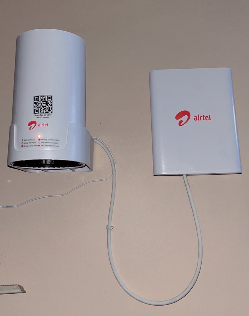 Durgesh_p16's tweet photo. I had Airtel Wi-Fi installed a few days ago, but the technician installed both the indoor and outdoor units in the same spot inside the house. I have requested Airtel to fix this; otherwise, I want a refund. @airtelindia https://t.co/nsa6vZdiwQ