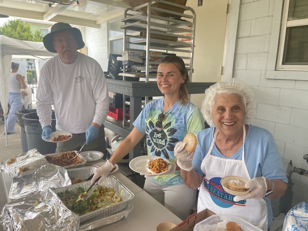 ChurchSaviorJB's tweet photo. There’s a lot to smile about at COOS. 😊
And Sunday is only two days away!
Join us at 9:00 or 11:15 AM. We’d love to welcome you!
#coosjax #anglican #jaxbeach https://t.co/sltbmigk4z