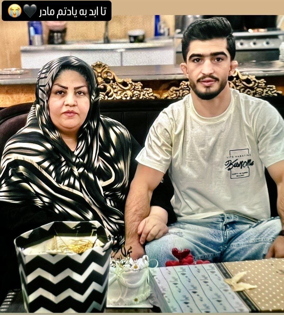 Zahra_shahbar's tweet photo. جاویدنام #عذرا_مهدی_نژاد 🖤
۵۷ ساله 
۱۹ دی #اندیمشک 
او مادر دو پسر بود
مادری که خانه اش پناهِ معترضان بود ... https://t.co/BSGjF3v82n