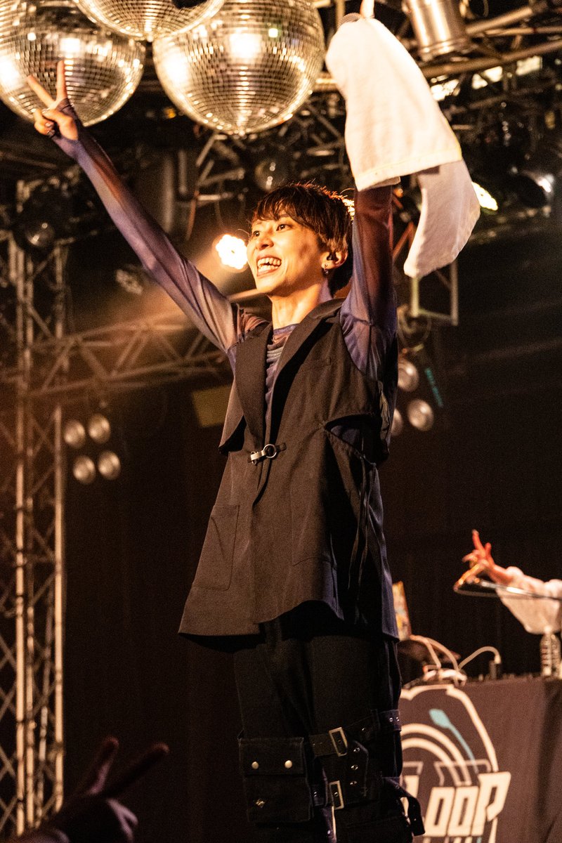 LLP_kuta's tweet photo. LeoLooP ANNIVERSARY SPECIAL ONEMANLIVE2026~𝑺𝒀𝑴𝑩𝑶𝑳~

◤━━━━━━━━━◥

　　   SYMBOL

　LIVE COMPLETE

　  Thank you all.

◣━━━━━━━━━◢

これぞLeoLooPのライブ🏆

そこで輝くSYMBOLは
あなたと一緒に作る この最高の空間

これからも一緒に輝かせていこうね🦁
#LeoLooP https://t.co/jAMCvVfDvT