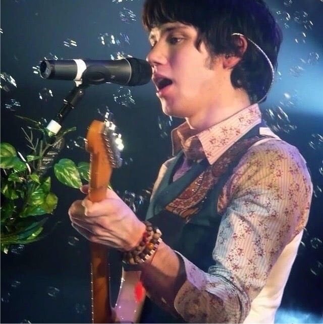 porcelainross tweet picture
