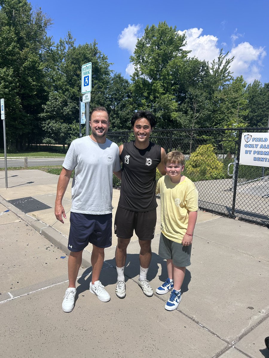 FredMoojen's tweet photo. Great morning in NYC watching our client @nishi_s01 train ahead of his game tomorrow! โฝ๏ธ๐ฅ
So currently plays in the @uslchampionship with @_BrooklynMfc
๐ธ With Brooklyn FC Head Coach Marlon LeBlanc.
#MSVPro #NYC #BrooklynFC #USLChampionship https://t.co/C4YMKh49cS