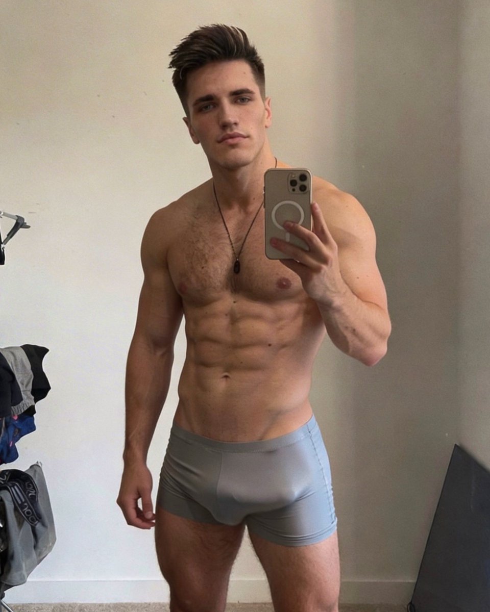 JlvgMiranda's tweet photo. Do you like my chest? 😏 https://t.co/ok7r1ZUequ