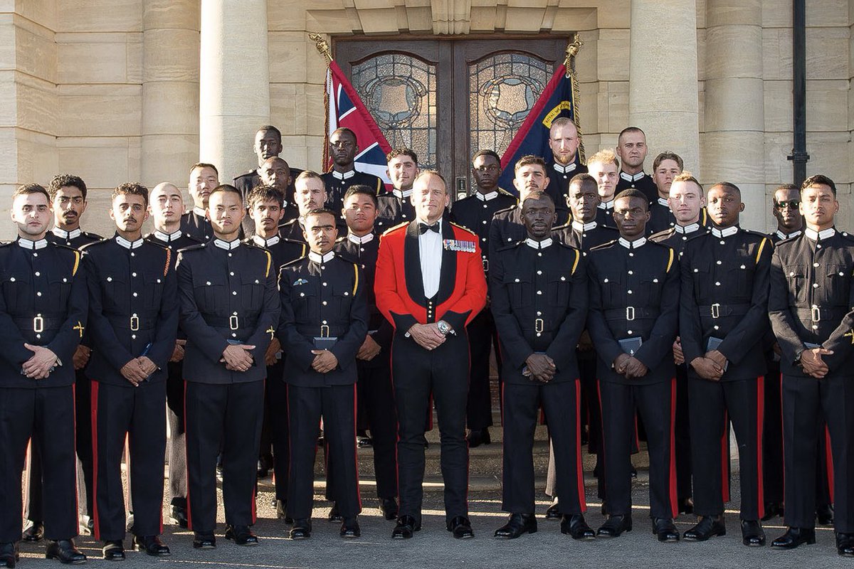 UKdefenceUS's tweet photo. Congratulations to U.S. Officer Cadet Matthew Nicol on completing the Commissioning Course from @RMASandhurst and receiving the Sandhurst Medal. The bond between our armies start with people like Matthew 🇬🇧🇺🇸 https://t.co/gAuNPSkaG7