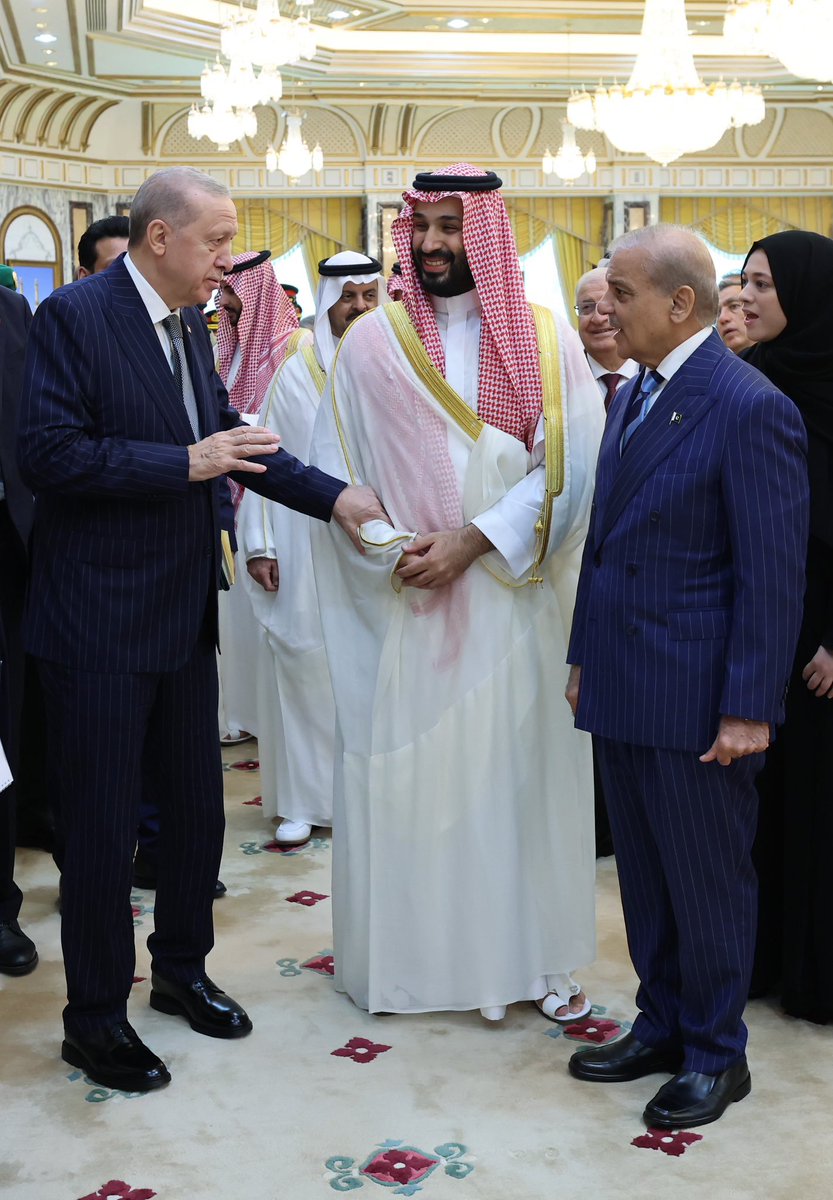 AalySheik's tweet photo. Mecca 200 years defence deal. 
Sealed. 
Saudi🇸🇦 Pakistan 🇵🇰 Turkey 🇹🇷 https://t.co/2q1oZIBjX8