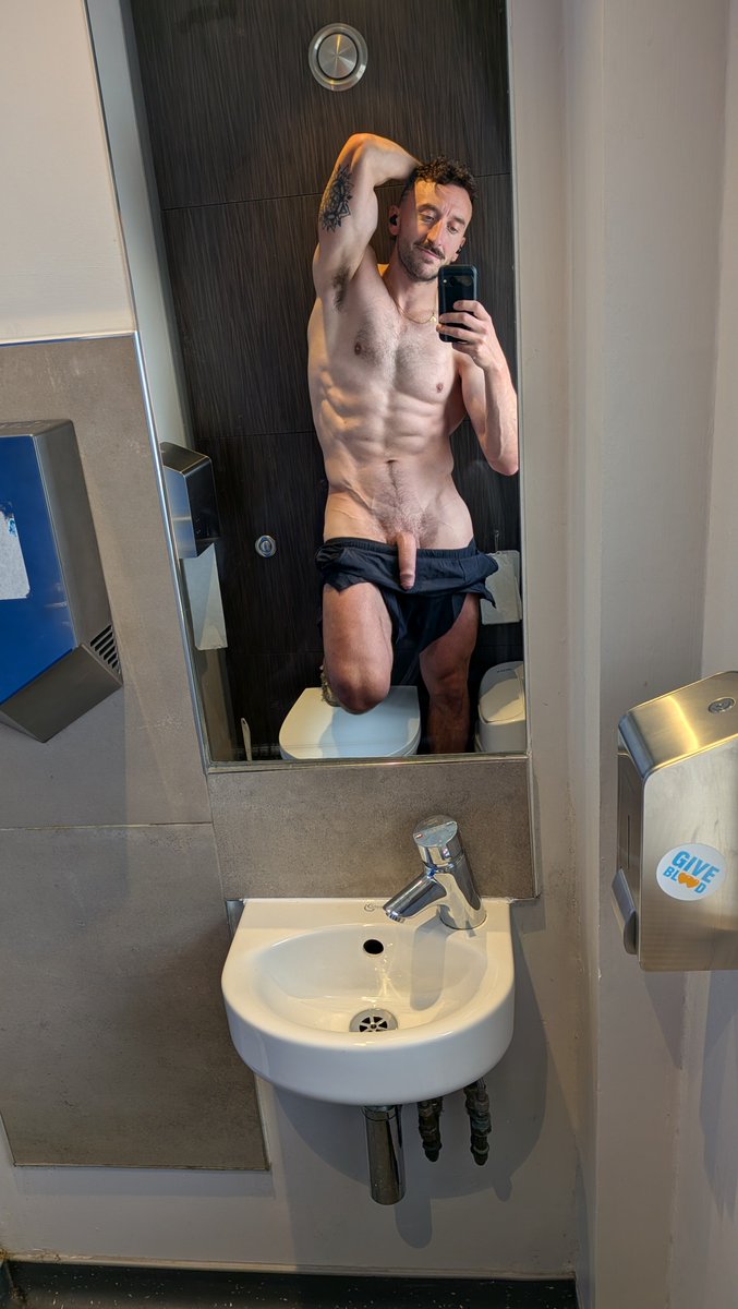 scottishhimbo's tweet photo. Is my new haircut slutty enough? https://t.co/88hotwG3bd