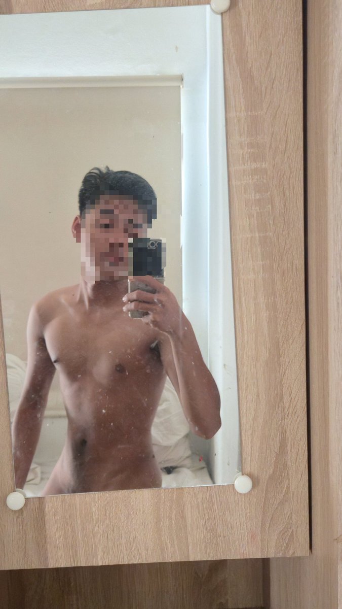 fetishjorkstep's tweet photo. Gk ada yg mw sama gua tah? 😭 https://t.co/dgKSpxy59s