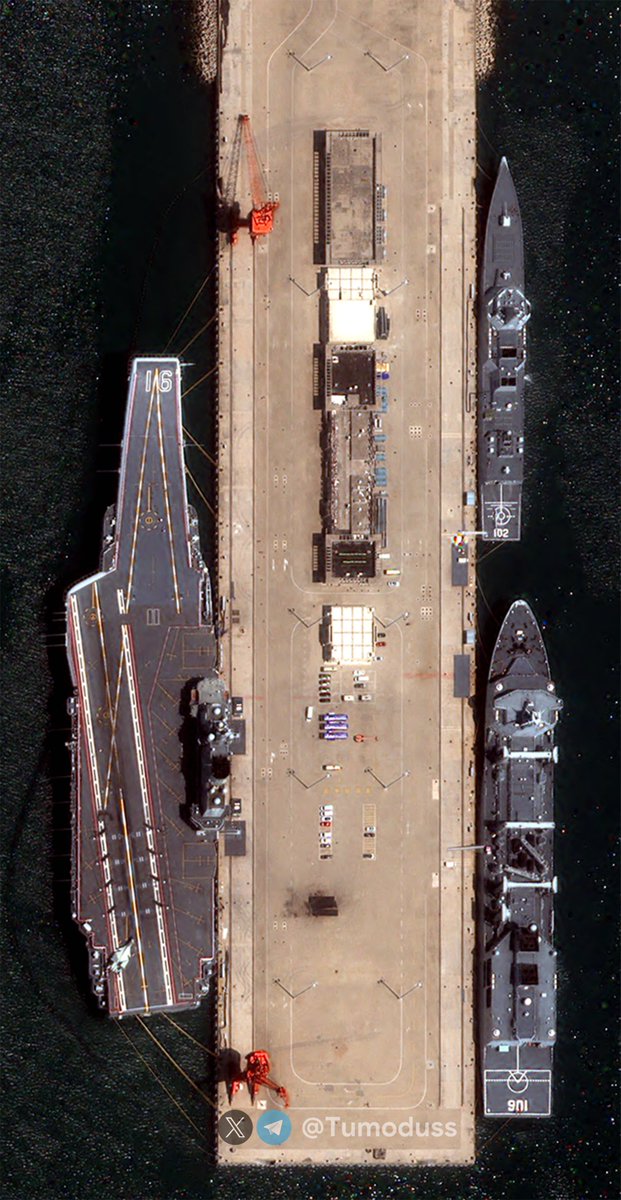 Tumoduss's tweet photo. On August 2, at the Navy Comprehensive Support Base Qingdao, the Liaoning, a Type 076, three Type 055s, and one Type 901 were berthed at the pier. https://t.co/FSa9AvGnpX