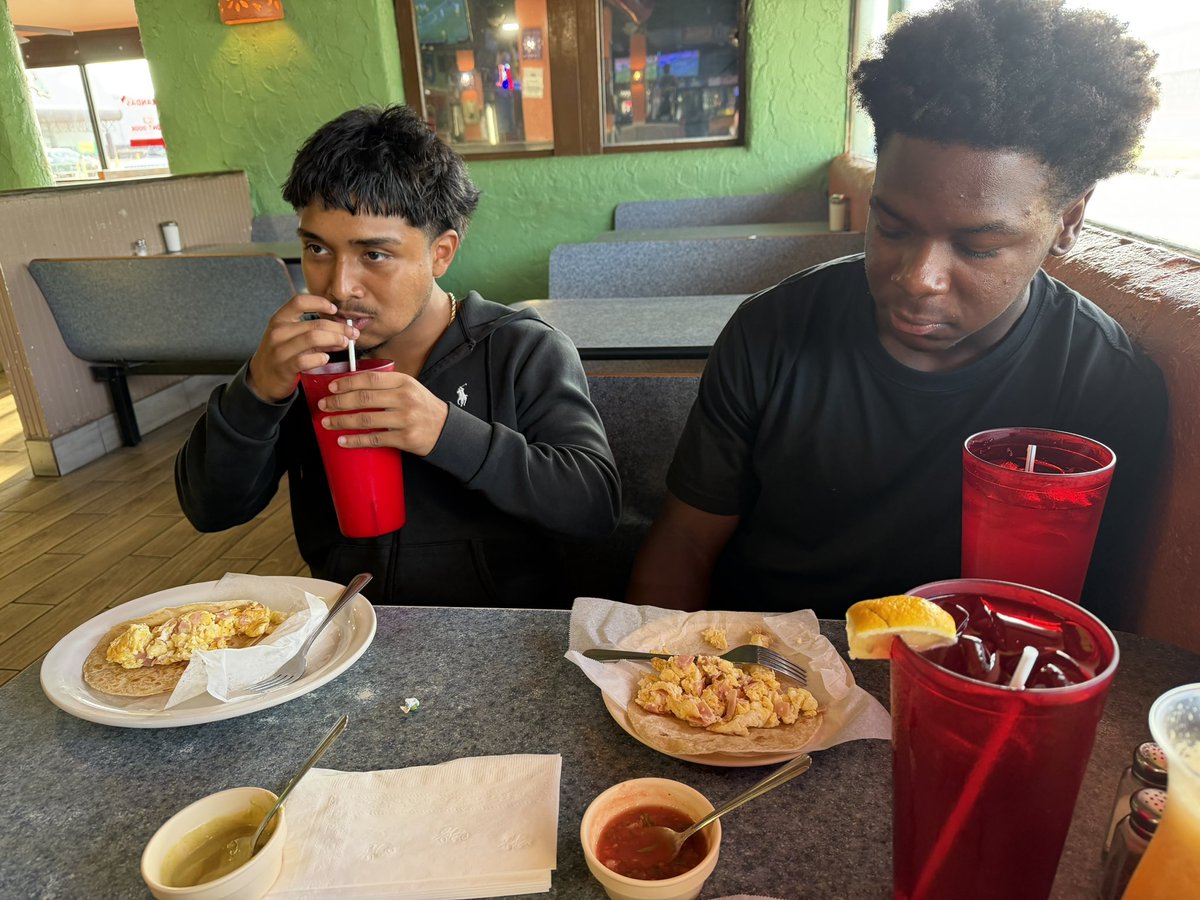 Coach_M_A_Small's tweet photo. Being a part of something bigger than yourself—THAT’s the Southside way here at Nimitz! 
Grateful for these young men who stepped up after a long week of football camp to move furniture for counselors, set up classrooms, and volunteer with our AT’s for training drills. https://t.co/gnDv7jOva4