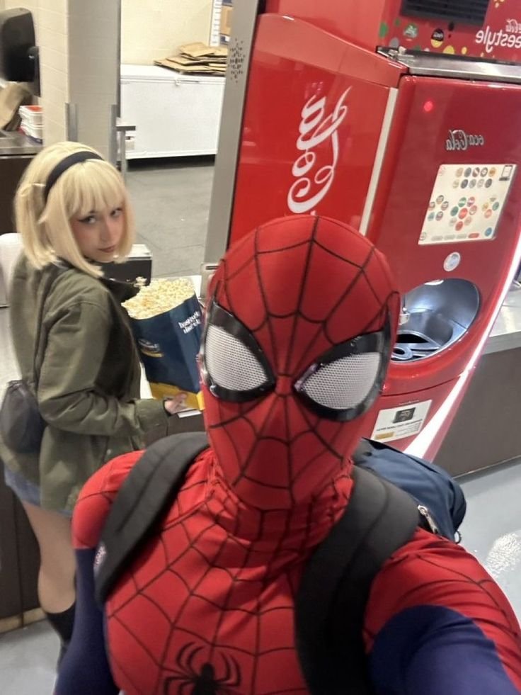 Spiderman02212's tweet photo. 🕷;

Él arácnido salió junto a su pareja a una noche de cines... al ver que todo estaba solitario, no dudaron en calentarse y no pudieron ver la película,  puede que Spider-man haya visto hasta mucho más que la película,  privilegios de héroe.

By: 𝐒𝐏𝐈𝐃𝐄𝐑-𝐌𝐀𝐍 

#sexrol https://t.co/Nr2s52Lep1
