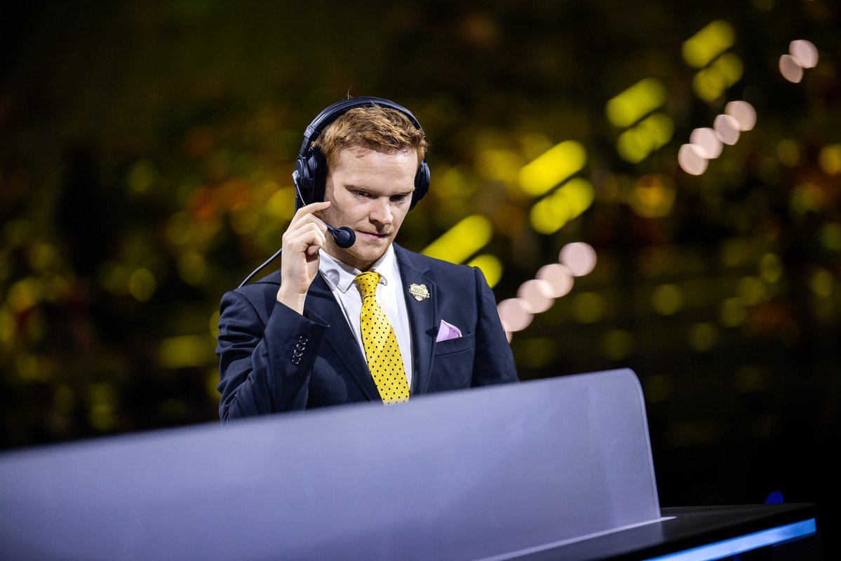 RLEsports's tweet photo. happy (late) birthday to @EmileCole93 for yesterday 🫶 https://t.co/oCR8RiZlbq