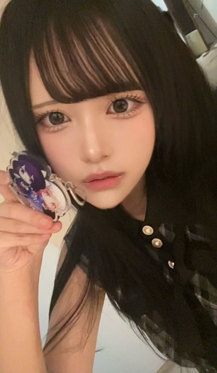 ucr0uz's tweet photo. カラコンちょっと小さめに変えた🥹 https://t.co/3YTjJnp7y4