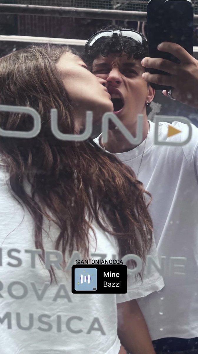 chiashouse's tweet photo. quanto sono perfetti😭
#senzagnocca https://t.co/anoYkLlMun