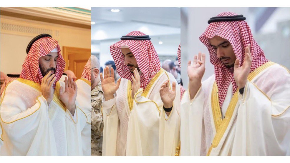 fayez_malki's tweet photo. #سلمان_بن_عبدالعزيز  الله يديمك ويعزك ويطول بعمرك
هنا تبان التربيه العظيمة
#محمد_بن_سلمان‌ 
#خالد_بن_سلمان
#راكان_بن_سلمان
 الرجال تُعرف بأفعالها وأعظم الأفعال الوقوف بين يدي الله. هذه هي التربية التي قامت عليها هذه الأسرة المباركة تعظيمٌ للصلاة وخشيةٌ لله قبل كل شيء. إذا صلح الإنسان مع ربه صلح أمره كله. حفظ الله قيادتنا، وأدام على بلادنا نعمة الأمن والإيمان.
#اتفاقية_مكة 
#اتفاقيه_مكة_للدفاع_المشترك