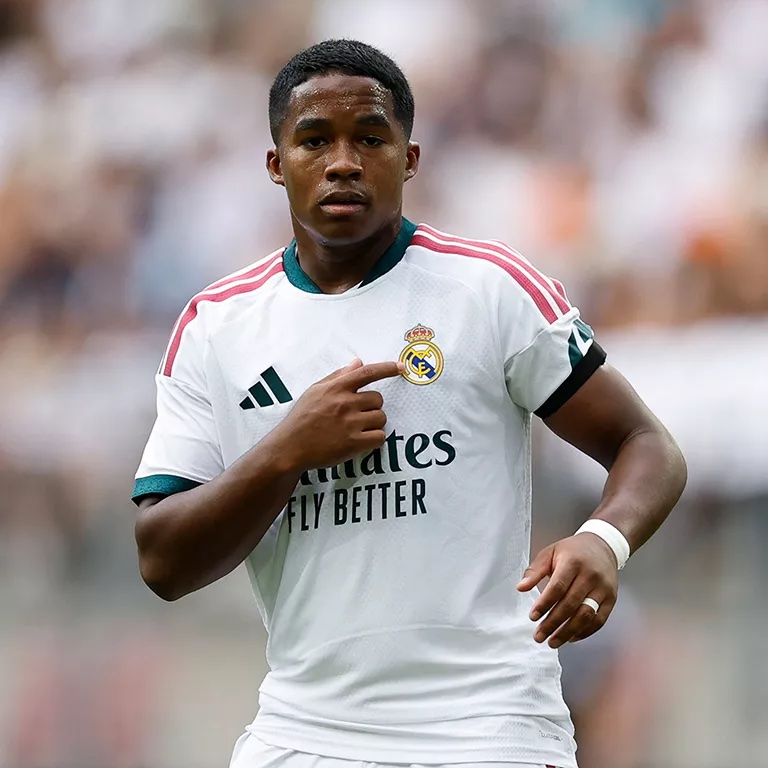 MadridXtra's tweet photo. 🚨🗣️ @FabrizioRomano: “The possibility for Endrick to consider a loan move in the final weeks of the window is something we cannot exclude. 

At the moment it is not guaranteed, it is not sure yet. As soon as there will be substantial updates, I will let you know. But we cannot close the door to a loan for Endrick.”