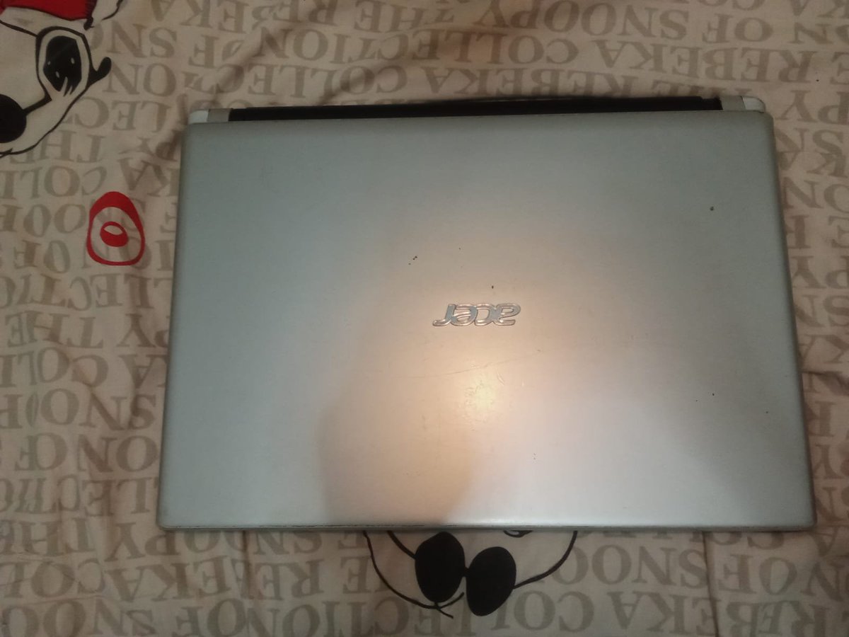 nibirueo's tweet photo. WTS Laptop Acer Aspire V5 Touch
cocok buat kebutuhan harian ringan

Intel Core i5
RAM 4 GB
include Microsoft Office (siap pake)
touchscreen &amp; touchpad udah ga jalan
(free mouse logitech loh yac)
fungsi mesin, performa normal

💰1,8 (bole nego)
📍Bandung 

#wts #laptop #zonauang https://t.co/dfYgEr67of
