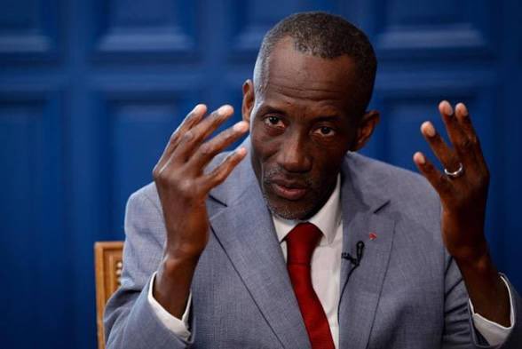 ChaRocher's tweet photo. Bally Bagayoko est élu depuis mars et se traîne déjà toute une ribambelle d’affaires :
- Annulation de l’élection de ses 22 adjoints pour « irrégularités ».
- Plusieurs interventions auprès de la justice en faveur de Ahmed et Adams Doumbia, condamnés pour trafic de drogue.
- Remise du titre de citoyen d’honneur à Marwan Barghouti, un terroriste palestinien.
- Plainte déposée au PNF pour détournements de fonds publics pour cumul d’un emploi à la RATP avec ses fonctions d’élu pour lequel il n’a passé ni entretien ni concours.
Ça commence à faire beaucoup pour notre roi des moralisateurs.