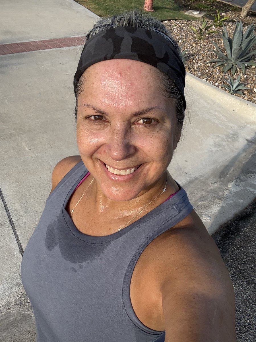 SoldByDrDeb's tweet photo. Didn’t sleep well, but got out for an early 2mi wog 🏃🏽♀️
That makes 3x out 🏃🏽♀️ early days this week 🙌
Wishing you a smiley weekend 😃
#RGV #CTCL https://t.co/ulcFxeiD3a