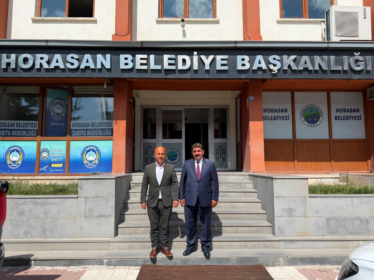 vedatergun25's tweet photo. 📍Horasan

İlçe ziyaretlerimiz kapsamında diğer bir durağımız Horasan ilçemiz oldu. Horasan Belediye Başkanımız Sayın Hayrettin Özdemir beyi makamında ziyaret ederek istişarelerde bulunduk. 

Değerli Başkanımıza misafirperverlikleri için teşekkür ediyorum. https://t.co/6C90yDdwPs