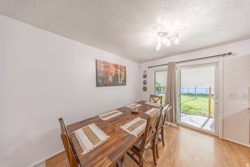 DaveVance1's tweet photo. Price reduced in Harrisville 🎉 This 4-bed, 2-bath home offers spacious living, a cozy gas fireplace, and a fully fenced backyard with covered patio and garden—great value in today’s tight inventory market.  

See more: https://t.co/87wtPG87do  

#HarrisvilleUT #HomeForSale https://t.co/9I2RJHbJTW