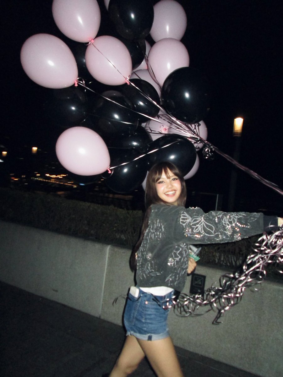 acelisa_'s tweet photo. I love you forever!!!!

ALWAYS WITH LISA https://t.co/YpvGqwIuk4