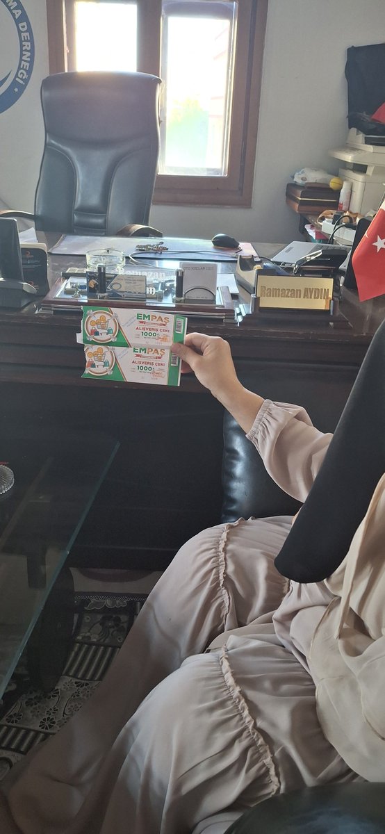 maviaydernegii's tweet photo. 07.08.2026 Cuma Değerli Hayırseverimiz Tamer ÇOBAN’ın Her Ay Olduğu Gibi Bu Ağustos Ayındada  Katkılarıyla Hazırlanan Tamer ÇOBAN Ağustos Ayı Alışveriş Çeklerini İlimizdeki Yetim Öksüz Dul Yaşlı İhtiyaç Sahibi Ailelerimize Ulaştırmaya Devam Ediyoruz. @Raydin33 https://t.co/q38y1nAGMc