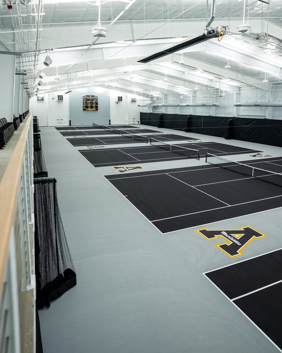 AppWTennis's tweet photo. 𝐀𝐩𝐩 𝐒𝐭𝐚𝐭𝐞 𝐓𝐞𝐧𝐧𝐢𝐬 📈

First look inside the NEW Mildred F. Southern Tennis Complex! 🎾 A year-round, difference-making facility for App State - and court rentals to benefit the High Country community!

#bringyourAgame https://t.co/D442A1WHNf