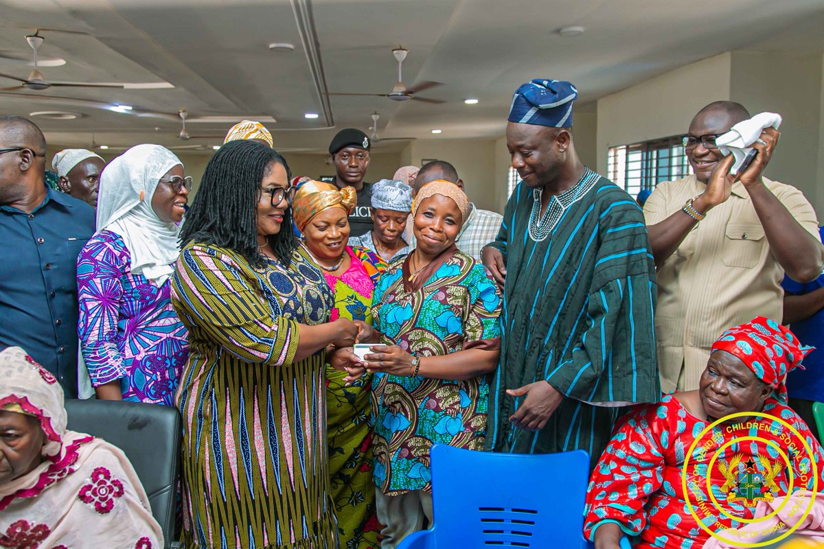 MoGCSP_Ghana's tweet photo. #Gender Minister, Hon. Naa Momo Lartey has led a 2-day monitoring visit to the Northern Region to assess the ongoing #LEAP Beneficiary #Enrolment exercise.

It helped #assess field operations, identify #challenges &amp; implement timely #solutions for better service delivery. https://t.co/88GkyPCDjy