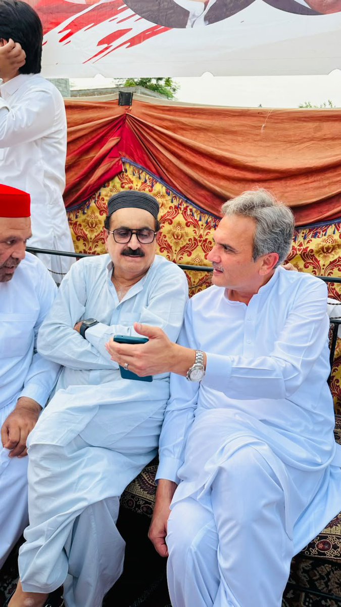 AbdulAzizANP's tweet photo. حیدر خان ہوتی اور  عبدالعزیز خان کی چک ہوتی شمولیتی پروگرام میں شرکت
 نوجوانوں کی بڑی تعداد نے عوامی نیشنل پارٹی میں شمولیت اختیار کر کے واضح پیغام دیا کہ خیبر پختونخوا کے نوجوان موجودہ صوبائی حکومت کی ناقص کارکردگی، بڑھتی ہوئی کرپشن، بے روزگاری اور بدانتظامی سے مایوس ہو چکے ہیں۔ https://t.co/3MtUYbkAz6