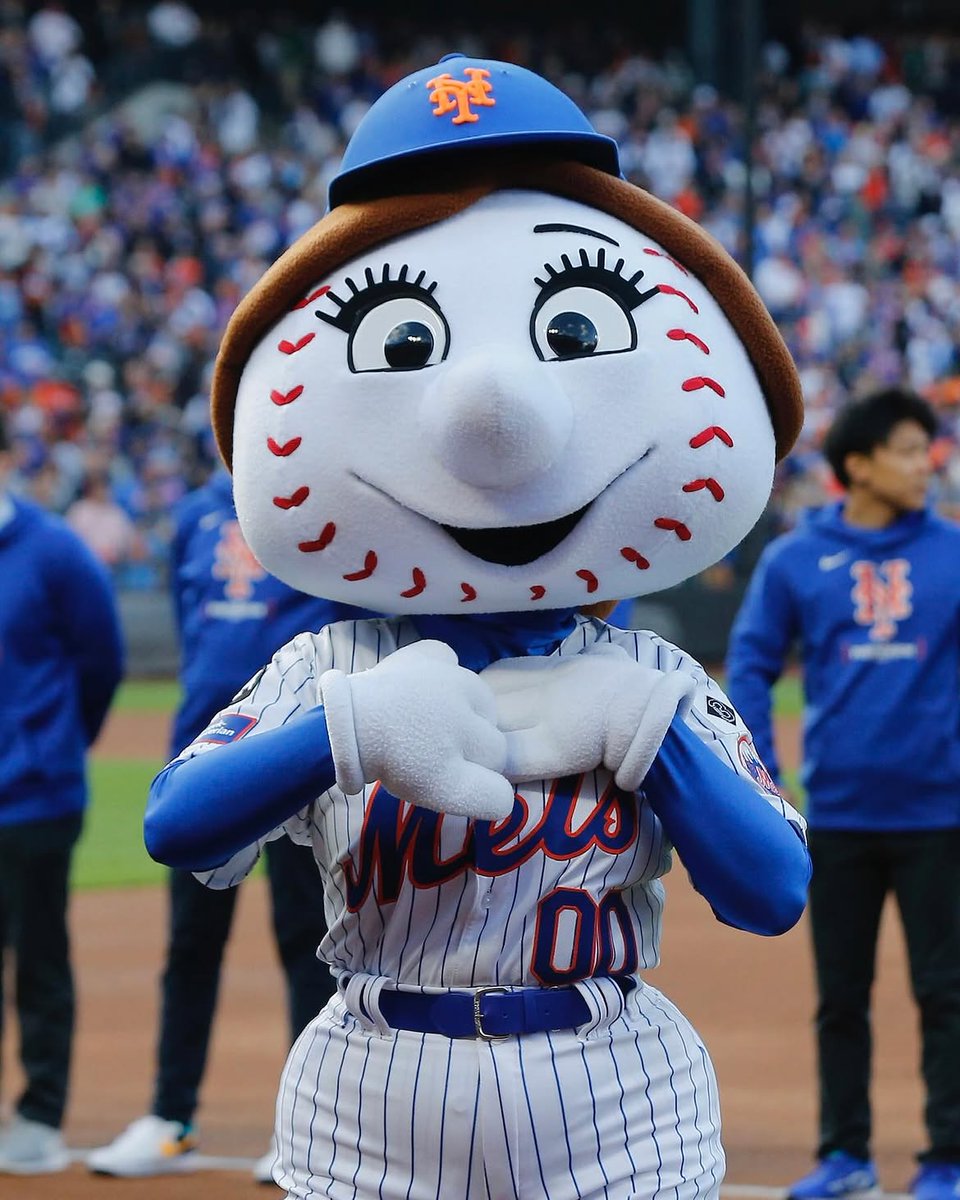 NYMhistory's tweet photo. Congratulations to @mrsmet on her election into the Mascot Hall of Fame!

She becomes the first female mascot to be elected to the Hall.

She also joins Mr. Met in the Hall of Fame, making the Mets the first organization with two representatives to receive this honor. https://t.co/2eypGUCMYD