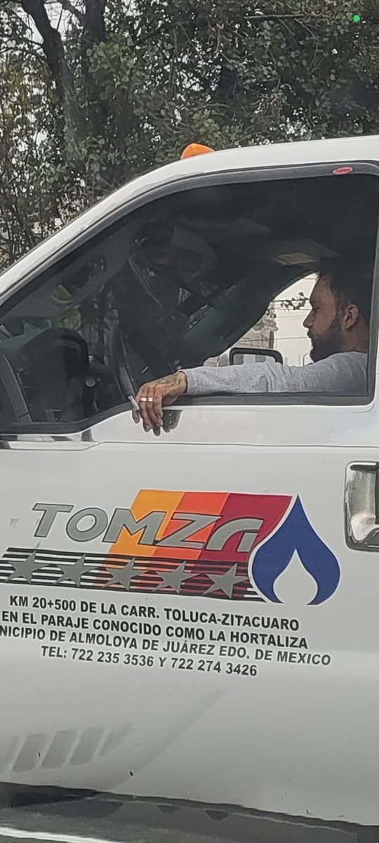 aquicai's tweet photo. Buen día @ClaraBrugadaM @UCS_GCDMX ,que se podría hacer para revisar que el personal de las gaseras esté capacitado y además tenga al corriente su licencia de manejo?
Saludos cordiales https://t.co/Mcof1XBsc6