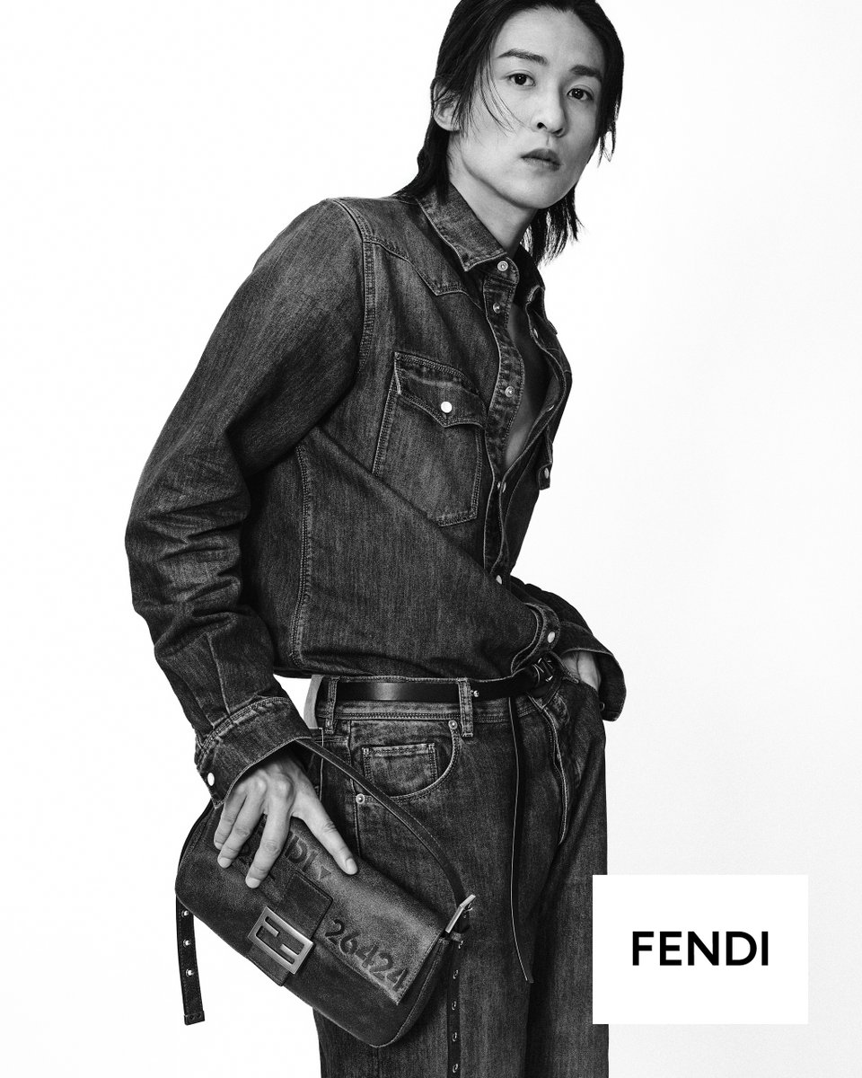 Fendi's tweet photo. The 1997 icon of expressive craftsmanship, relaunched by Maria Grazia Chiuri

FENDI Ambassador Ren Meguro celebrates the Baguette® 26424 https://t.co/kF7bLSAkrF