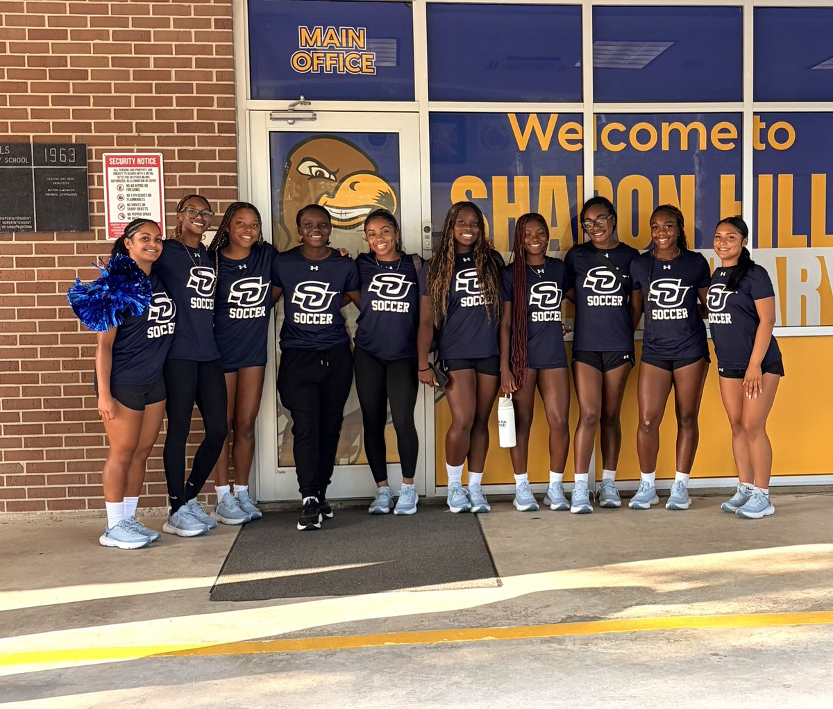 southernu_wso's tweet photo. The ladies spent some time in the community as EBR started their school year. Wishing all students &amp; families the best! https://t.co/SPgKD2OiIm