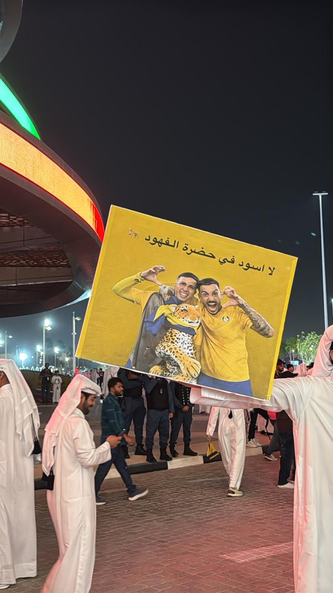 aqtrp's tweet photo. Men of the 8 💛💙 https://t.co/e0tPdL513p
