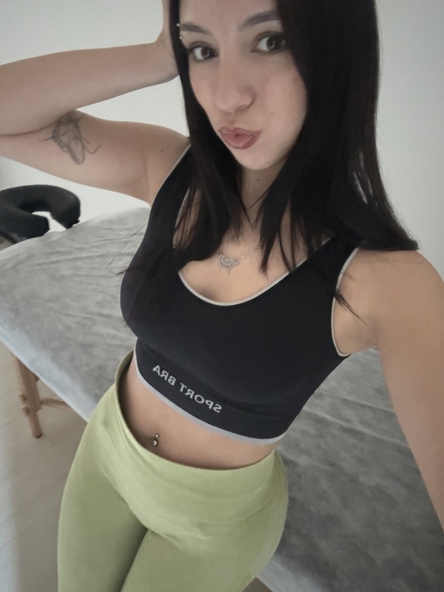 lunabackpack's tweet photo. served exactly what was ordered 💋✨ https://t.co/M3Ab0BOmEZ