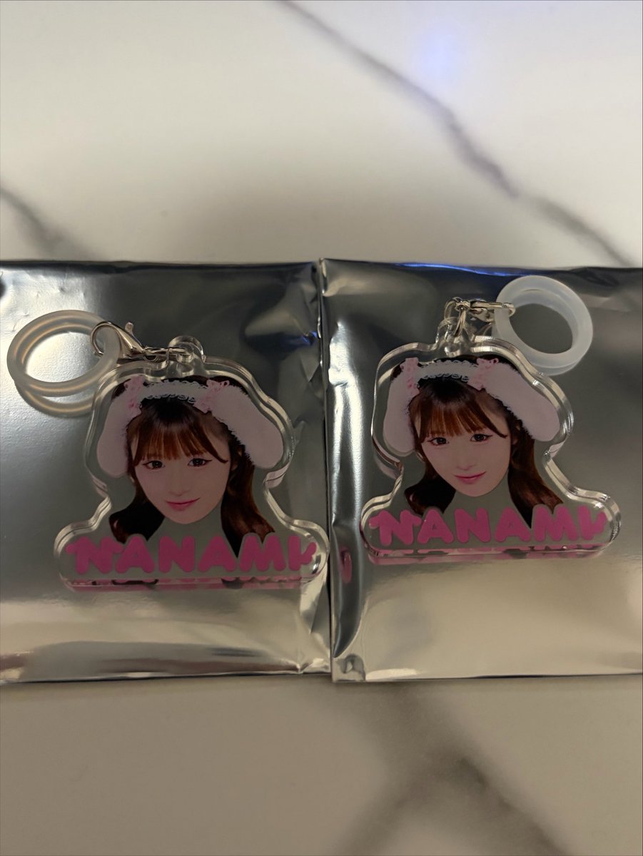 x_oa_m2's tweet photo. Pixel Ribbon ぴくりぼ 交換

(譲)めじるし🩷
(求)同種💜

8/27東京公演にて手渡し希望です

#pixelribbon #pixelribbon交換 
#ぴくりぼ #ぴくりぼ交換 https://t.co/ZHWtPbYwYF
