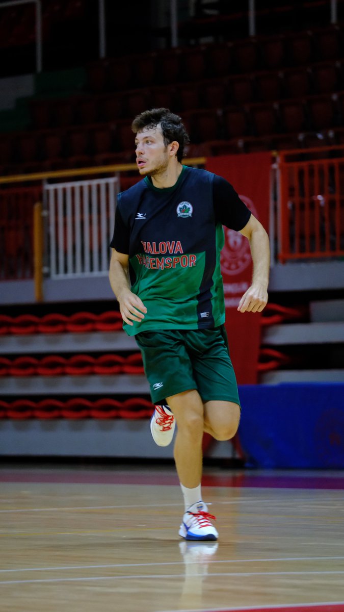 YalovaHaremspor's tweet photo. 📸 Antrenman Günlüğü

Takımımız, hazırlıklarına devam ediyor.

#AynıTutkuYeniHeyecan 💚❤️