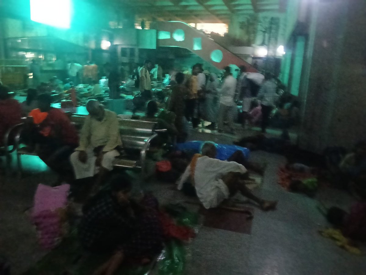 tanus1868's tweet photo. @narendramodi @RailMinIndia @AshwiniVaishnaw @RailwaySeva @RailwayNorthern @GM_NRly @drm_lko https://t.co/asRN2ZVEeM