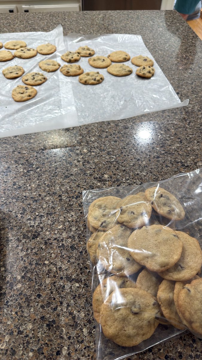 JeremyRaab28's tweet photo. Fresh cookies for this weekend!! https://t.co/ThyN0XcLsP