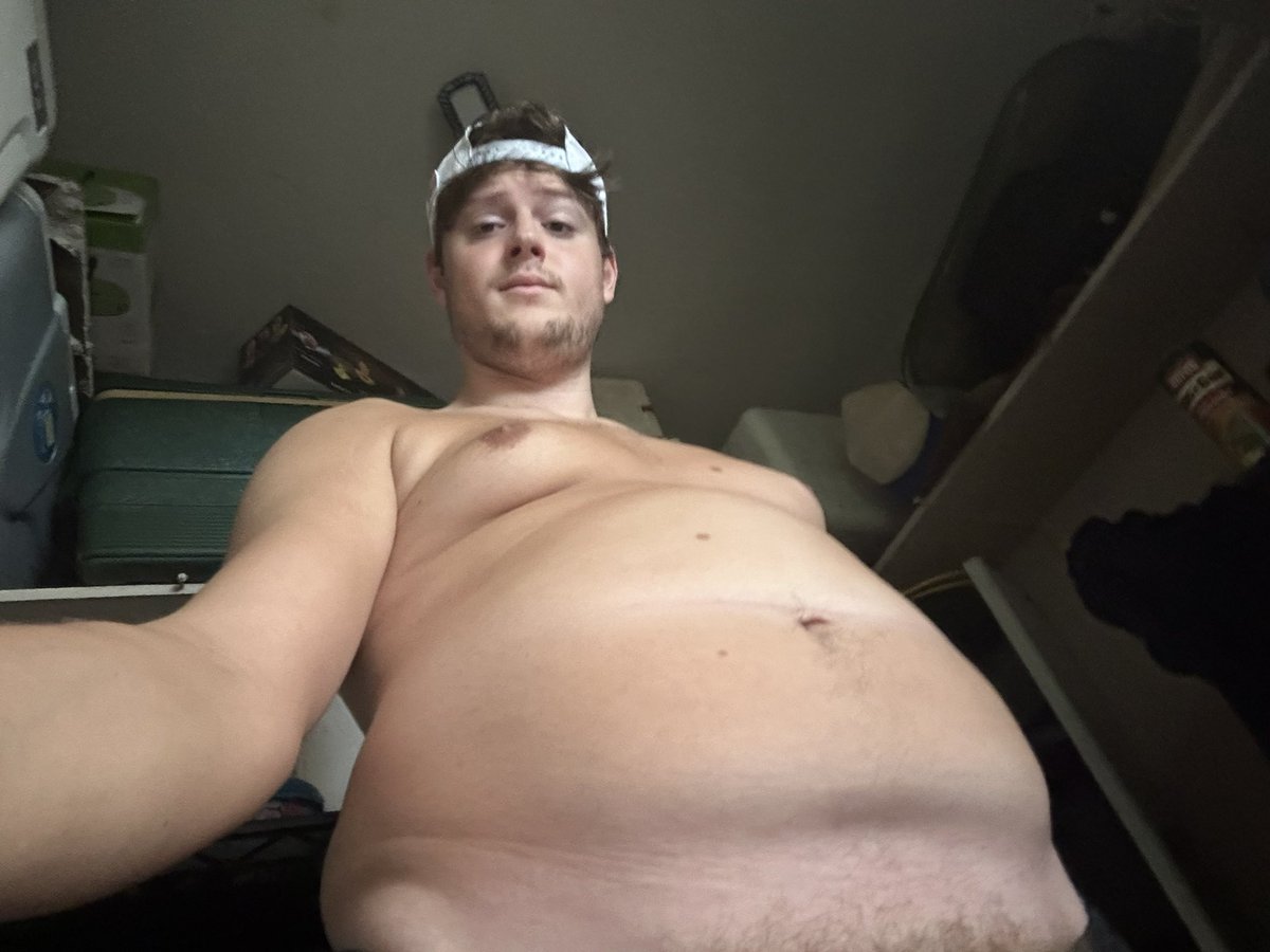 trashyprettyboy's tweet photo. brothers it is fat boy friday. here you go 🤲 https://t.co/wwLVuXkqSE
