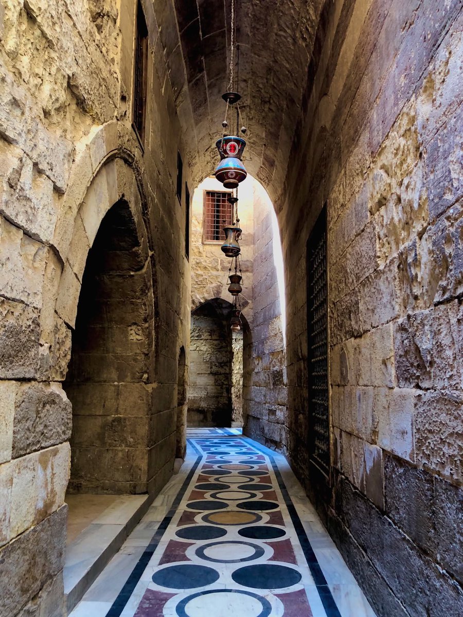 Ma_Mostafa12's tweet photo. تفاصيل من مسجد ومدرسة السلطان برقوق

شارع المعز

📷 Abdullah Ashour https://t.co/xntFDwrJ1Y