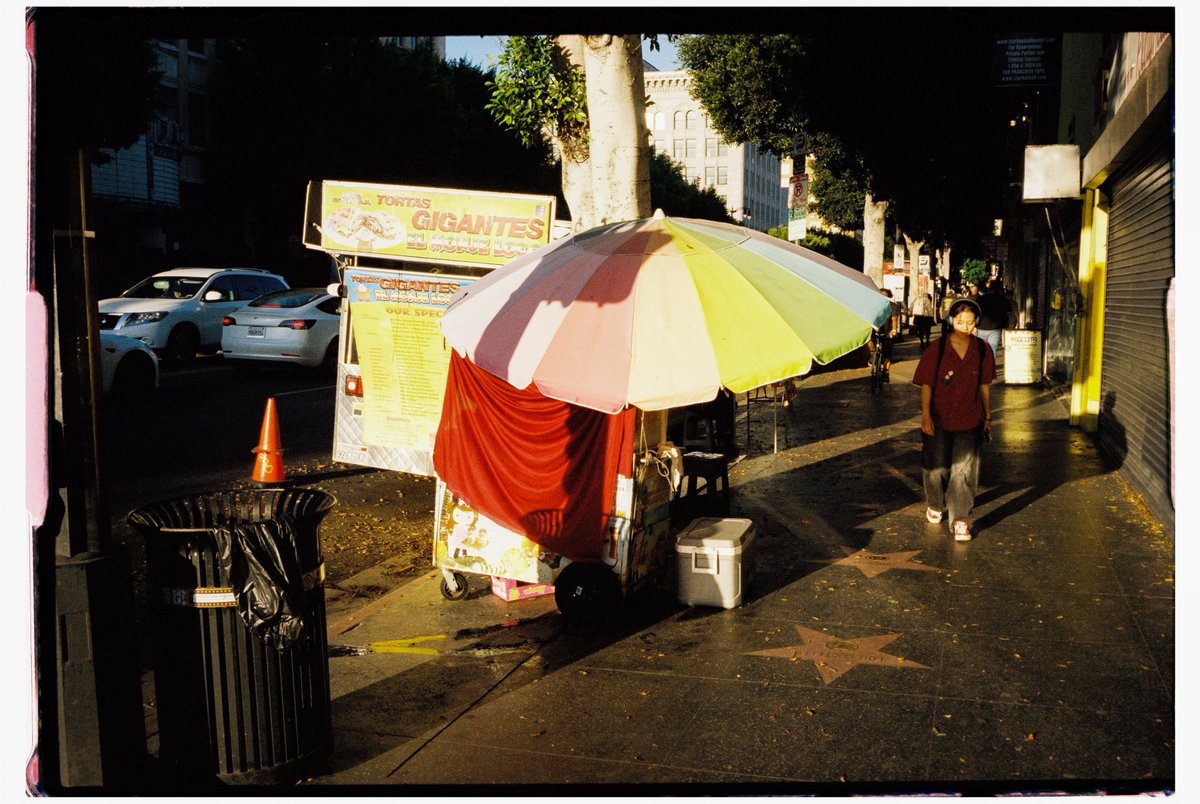 matsefcik's tweet photo. Hollywood Blvd on 35mm film https://t.co/S4YWOnINsD