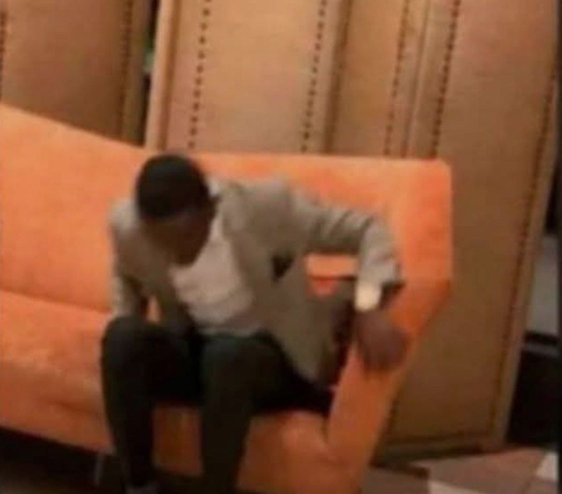 Osas_vibes's tweet photo. “My oga no dey around but I fit barb you”

Me: https://t.co/FiIQa8r7Sf