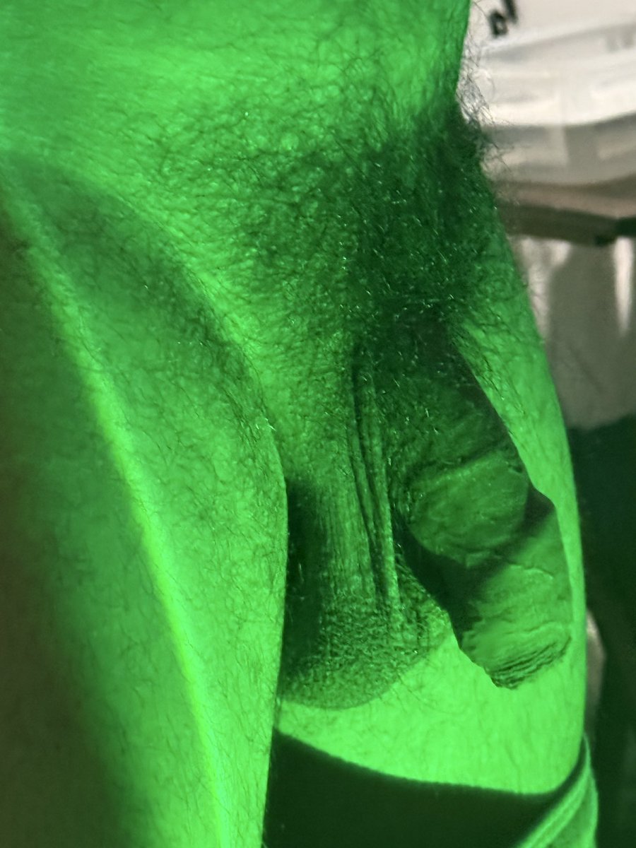 joshleanuh96's tweet photo. Your lips on my dick would make your day better https://t.co/qpQ1GUuTPH
