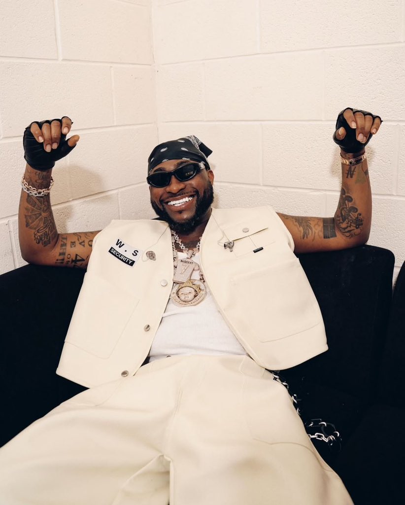 hypetribeng's tweet photo. 🚨TOP 10 BIGGEST FIRST WEEK STREAMS FOR PROJECTS ON SPOTIFY NIGERIA 🇳🇬:

#1. Asake - M$NEY - 42.2M
#2. Wizkid - Morayo — 35.8M
#3. Davido - 5ive — 27.6M
#4. Oriadé — 22.7M 🆕
#5. Olamide - Olamidé — 19.1M
#6. Burna Boy - No Sign Of Weakness — 19.1M
#7. Asake - Lungu Boy — 18.9M
#8. Wizkid, Asake - Real Vol.1 Ep - 17.49M
#9. Odumodublvck - Industry Machine — 17.4M 
#10. Omah Lay - Clarity of Mind — 16.72M