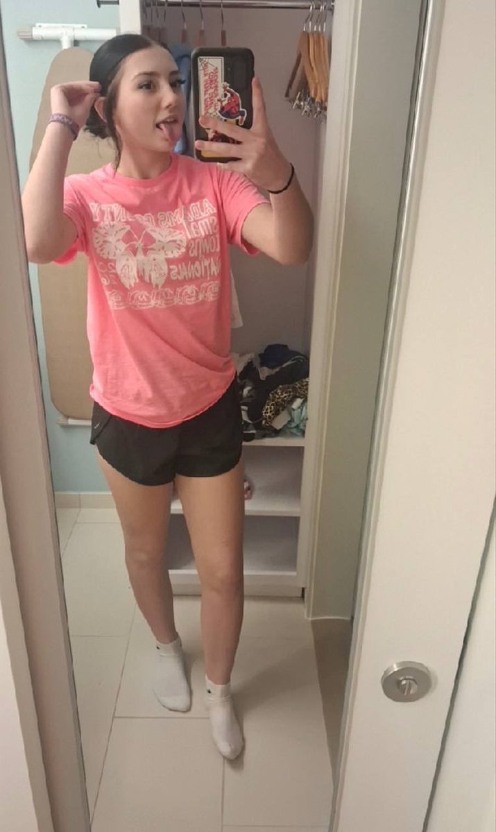 gonannanajami41's tweet photo. Submission of Lilly sticking out her tongue for our thick loads 🥵 #bop #cuck #targetpractice https://t.co/EF6cfmnUvJ