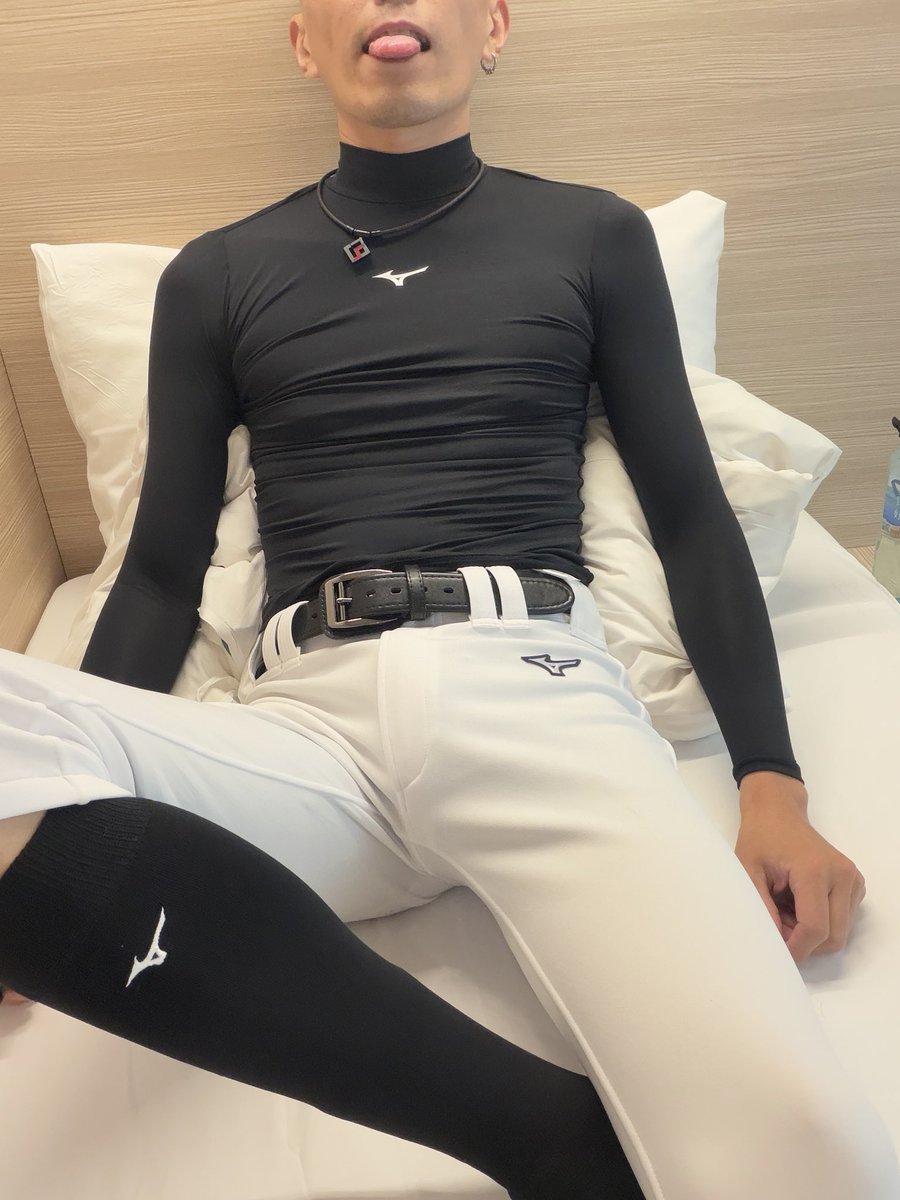 egg76102's tweet photo. 日本買的野球服😍
#野球ユニフォーム https://t.co/gGFjlrPfGh