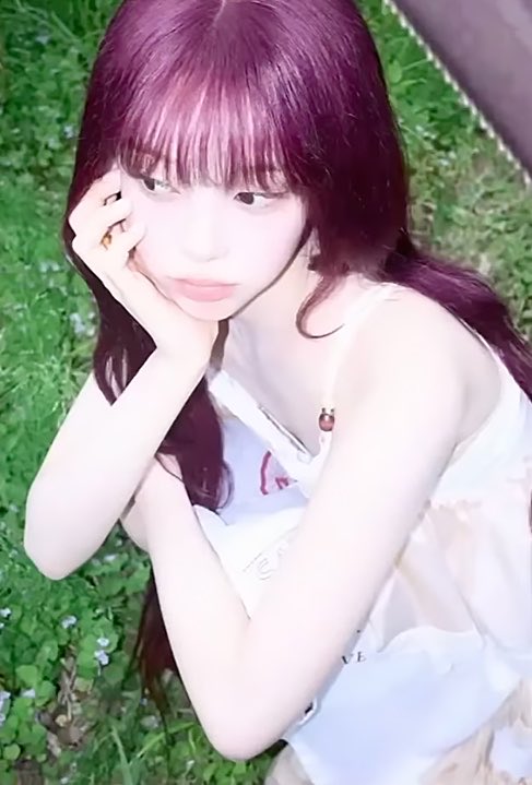 ianpicts's tweet photo. the prettiest angel with purple hair ☆ https://t.co/rrmJdvDlBR